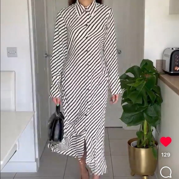 GORGEOUS H&M Stripe Button Down Dress - Picture 4 of 10